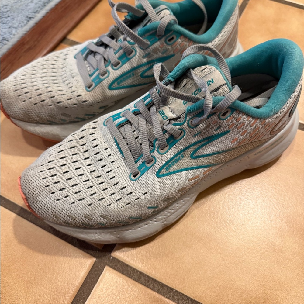 Brooks Women's Athletic Shoes - Gray and Teal